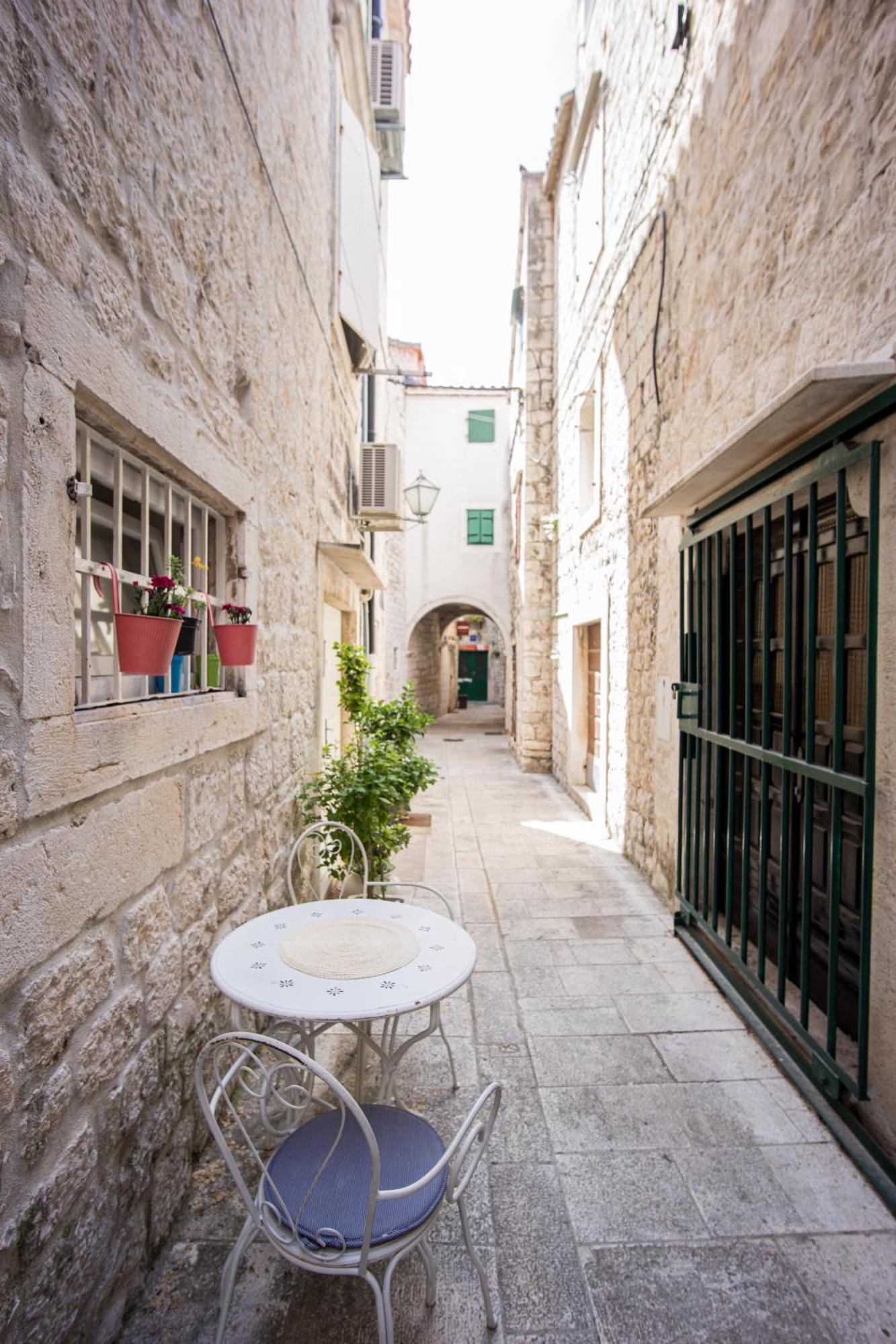 Apartamento Tragos Lemon Tree Trogir Exterior foto