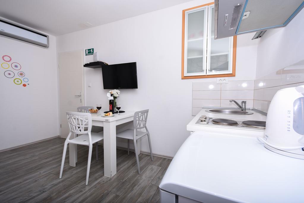 Apartamento Tragos Lemon Tree Trogir Exterior foto