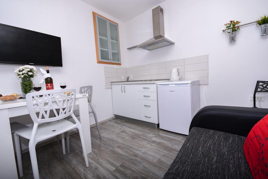 Apartamento Tragos Lemon Tree Trogir Exterior foto