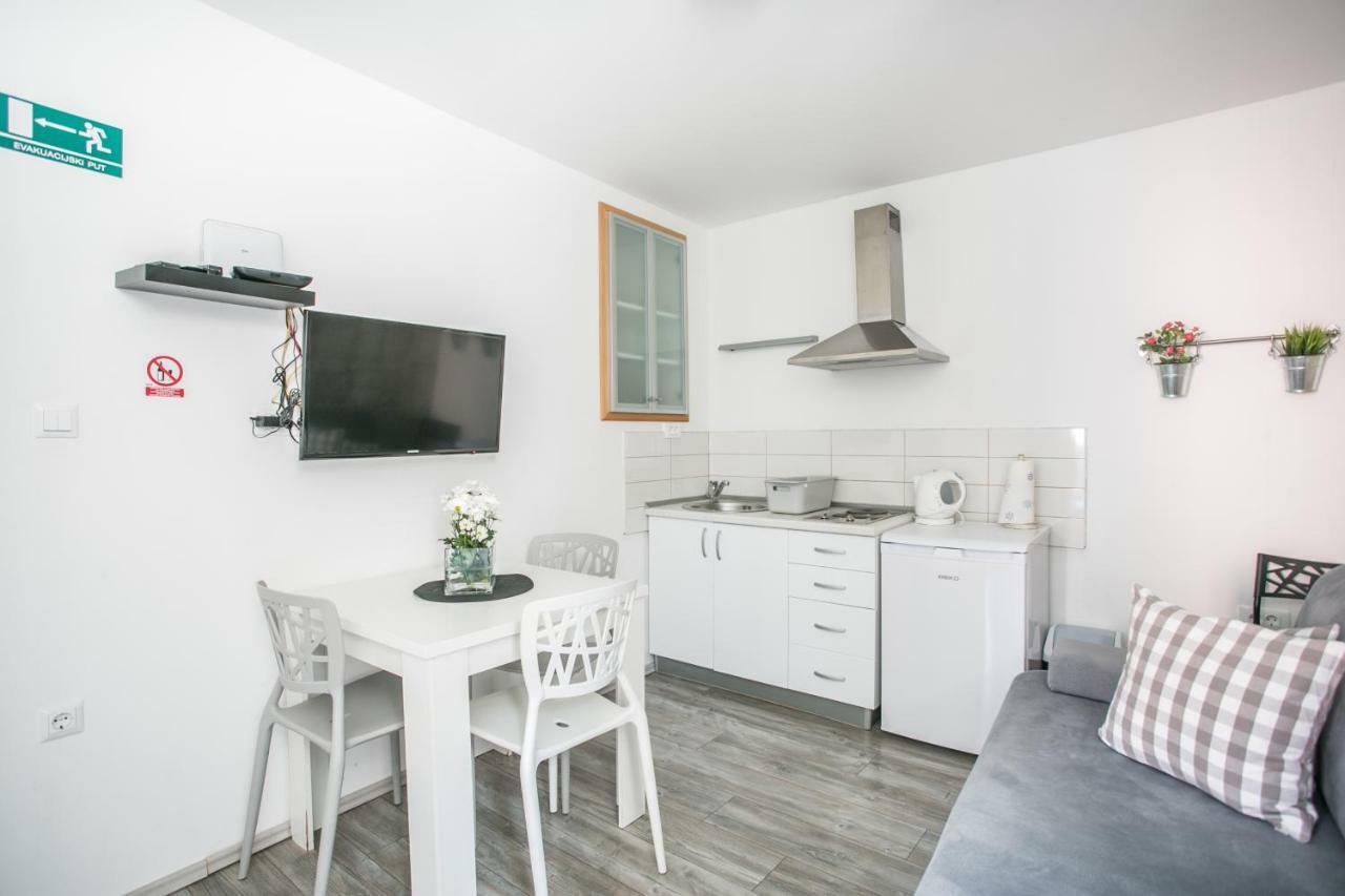 Apartamento Tragos Lemon Tree Trogir Exterior foto