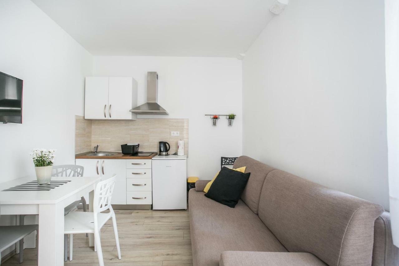 Apartamento Tragos Lemon Tree Trogir Exterior foto