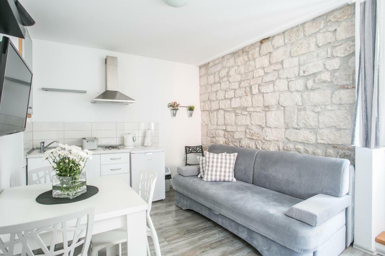 Apartamento Tragos Lemon Tree Trogir Exterior foto